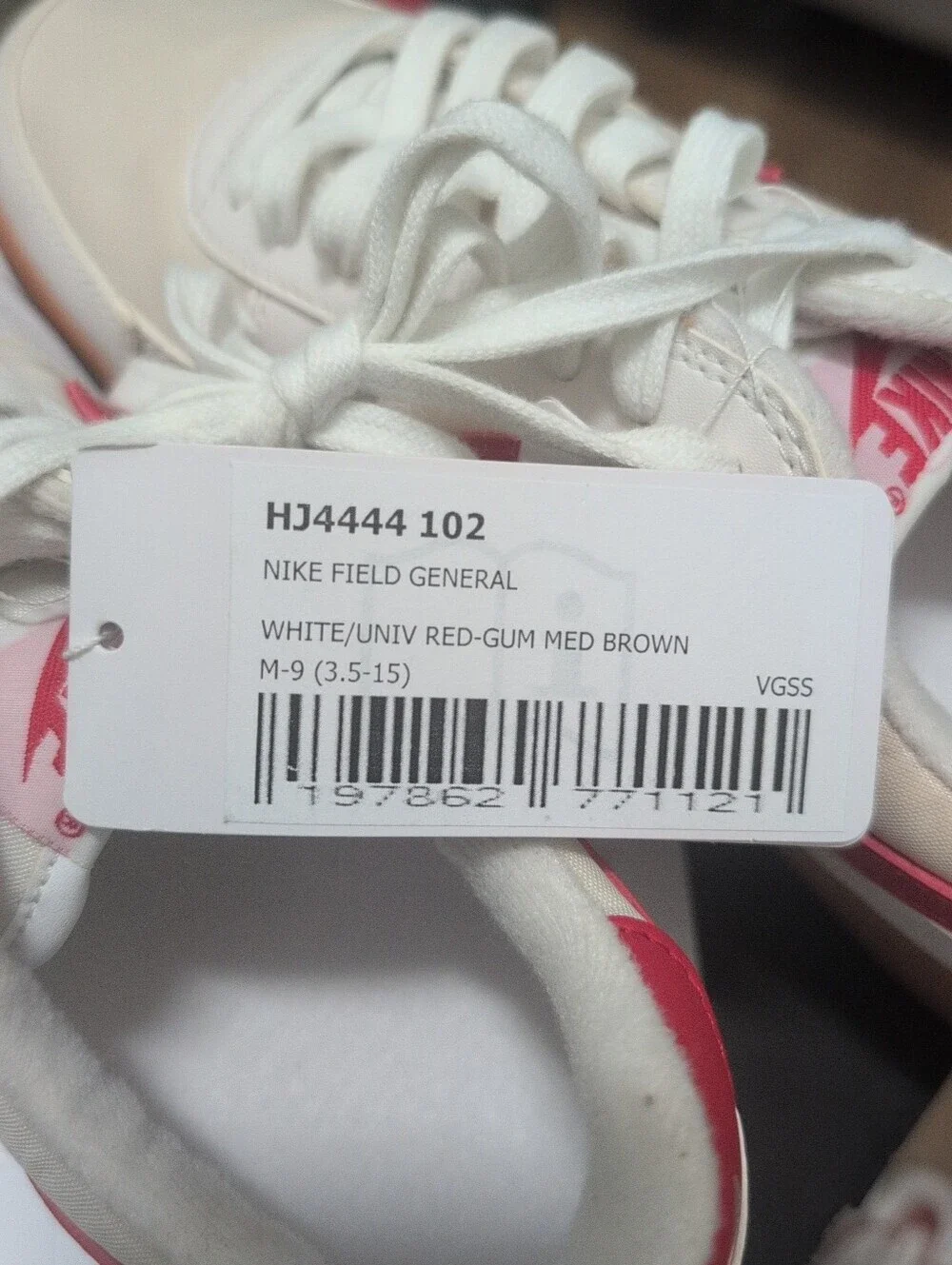 Men's Nike Field General 82 Shoe Pale Ivory/Picante Red Size 9 NWOB